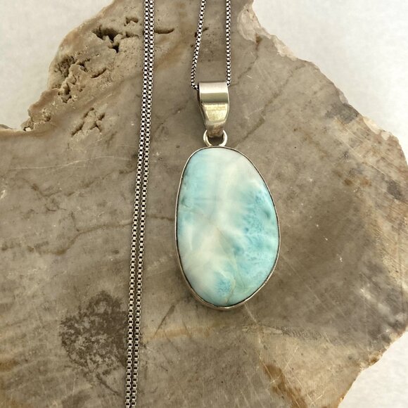 Sterling Silver 925 Oval Bezel Set Larimar Pendant Necklace 18.5" Box Chain - Picture 1 of 16